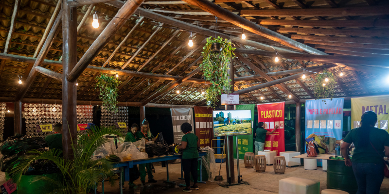 Coca-Cola leva iniciativas sustentáveis e interativas ao Festival de Verão de Salvador 2024