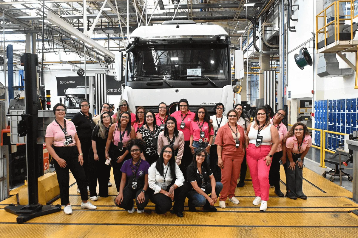 Mercedez Benz Movimento A Voz Delas