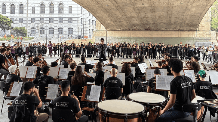 Ensaios abertos no Anhangabaú e Theatro Municipal aproximam público da música clássica