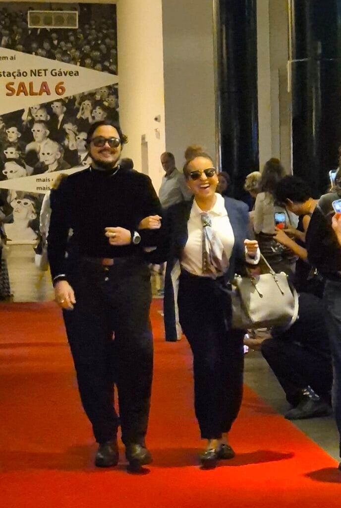 desfile-red-carpet-estacao-net-gavea-1-688x1024 Sessão especial de 'O Diabo Veste Prada 2' movimenta o Estação NET Gávea com fãs e imprensa no Rio