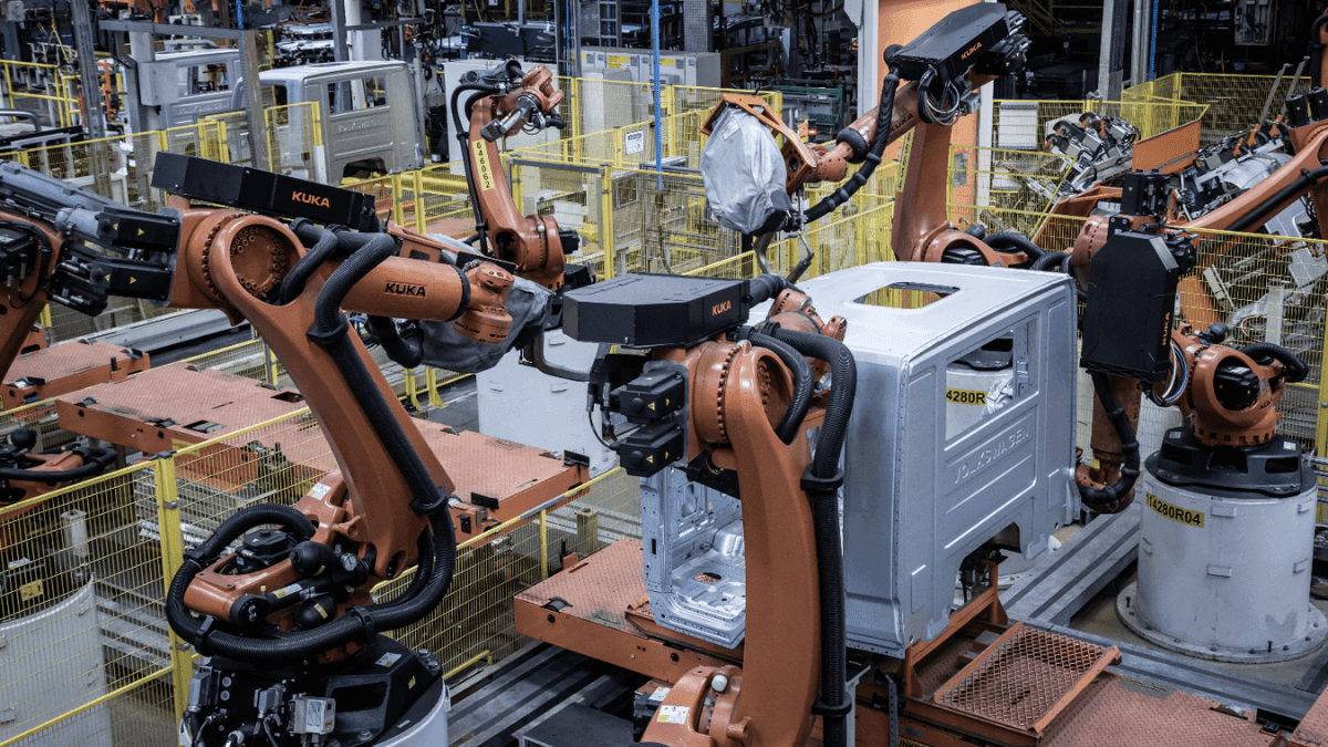 robotica-industrial-VWCO-bracos-roboticos-Volkswagen-Caminhoes-e-Onibus-automacao-industrial-na-fabrica-VWCO-robos-na-producao-de-caminhoes-fabrica-automatizada-Volkswagen IDENTIDADES DE SUCESSO