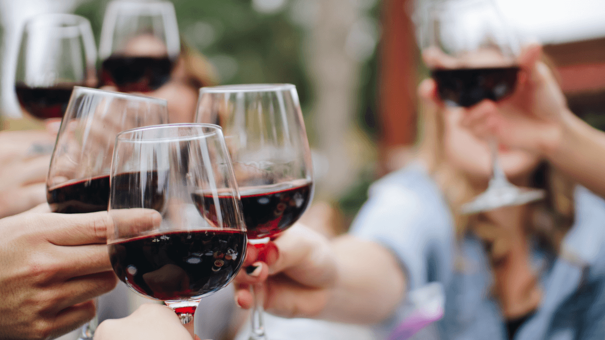 tacas-brinde-grupo-festival-vinhos-alentejo IDENTIDADES DE SUCESSO