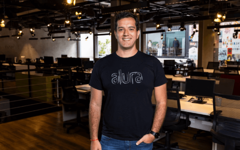 Adriano-Almeida-Alura-r3ontbo1gbycc8430hcpos1zeajvy559f8mcupi554 Home V3