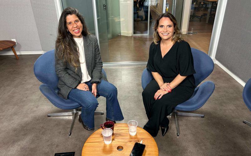 Michelle-Beatrice-Mica-Leticia-de-Freitas-e-Castro-Identidades-de-Sucesso-scaled-qwakw1o73o8p7jb4vfxkkrvu37beta6dtdukr73qfc Home V3