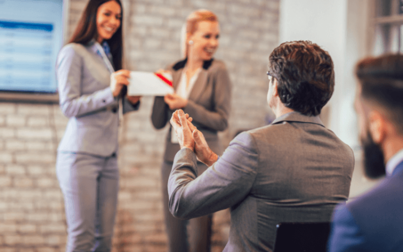 solucoes-para-premiacoes-corporativas-qxx8kepkg2dwvfhpcnueuau1xsmlzvqub8qmaqydmw Home V3